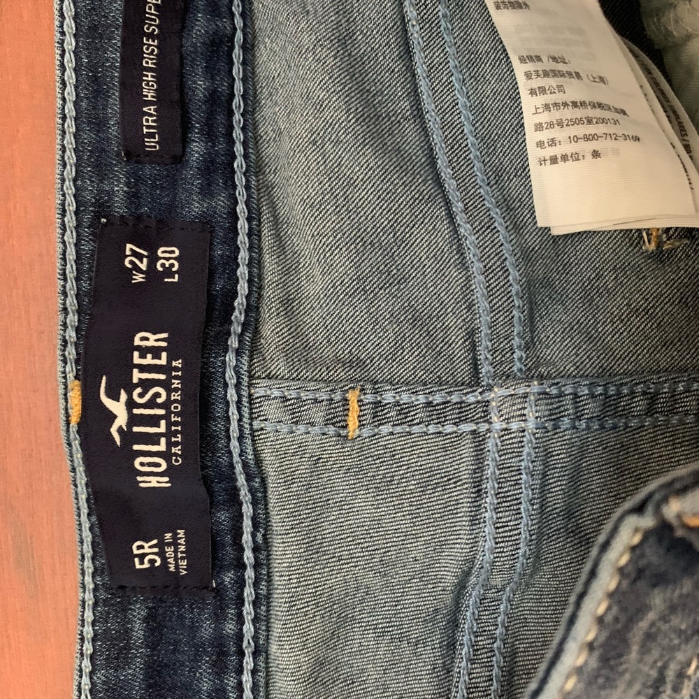Hollister jeans